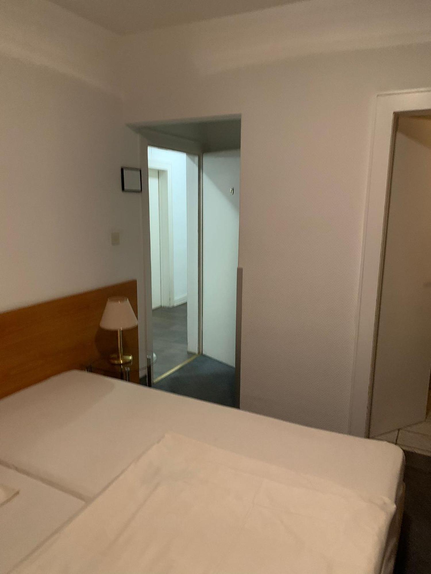 פרנקפורט Waldhotel Hensel'S Felsenkeller מראה חיצוני תמונה